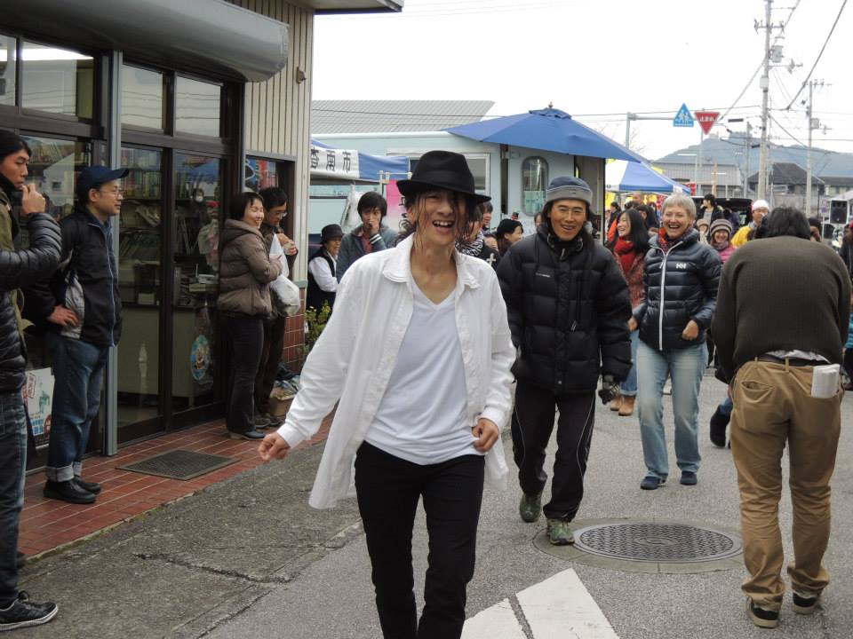 みんなで踊ろう！